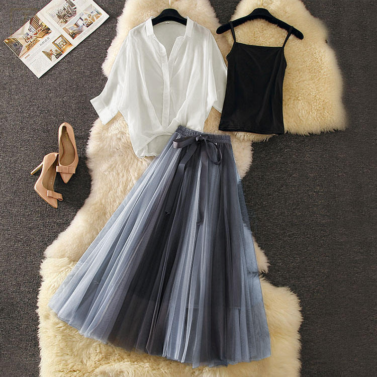 白色/上身+藍色/半身裙類