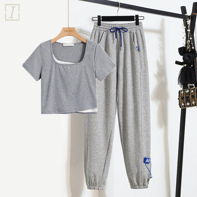 灰色/T恤+灰色/休閒褲