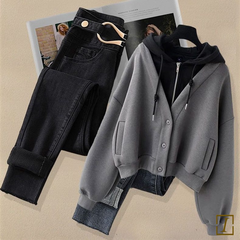 灰色衛衣+黑色牛仔褲
