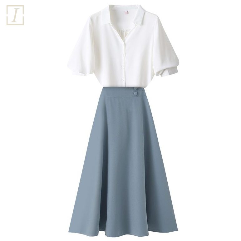 白色襯衫+淺藍色裙類