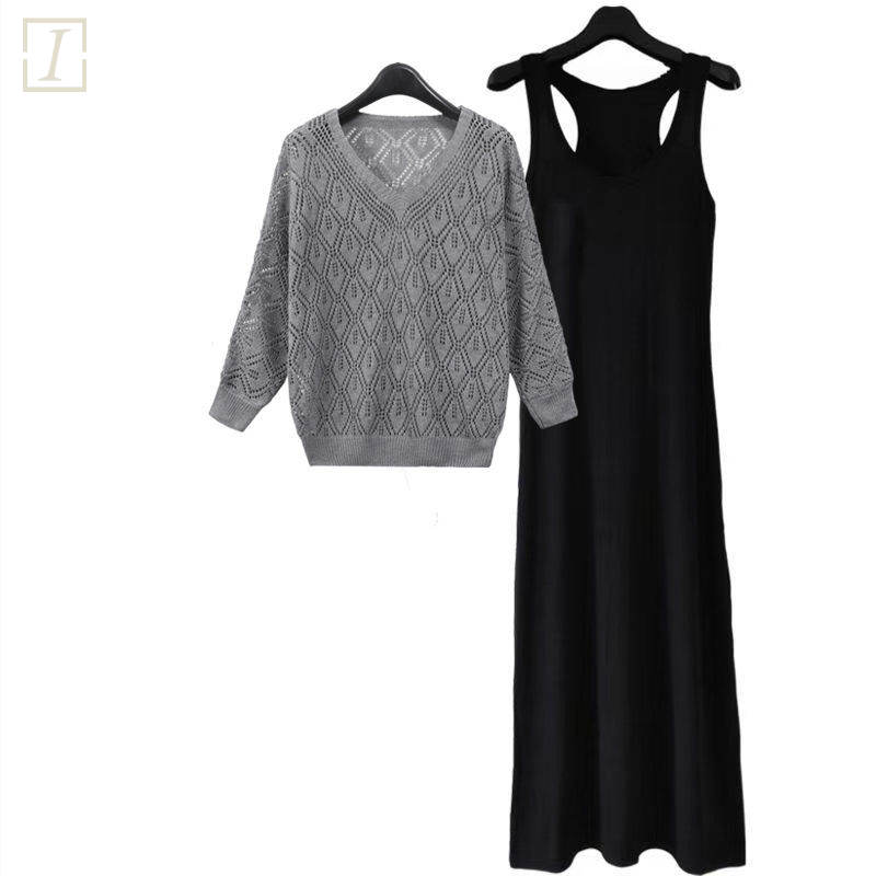 淺灰色針織+黑色長裙/兩件套