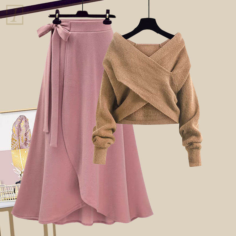 咖色毛衣+粉色裙類
