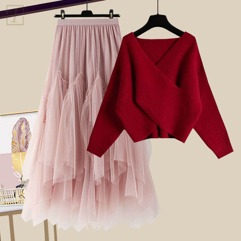 紅色毛衣+粉色半身裙/套裝