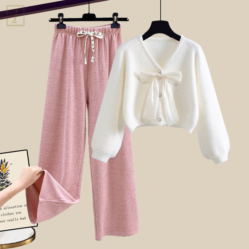 白色/毛衣＋粉色/闊腿褲