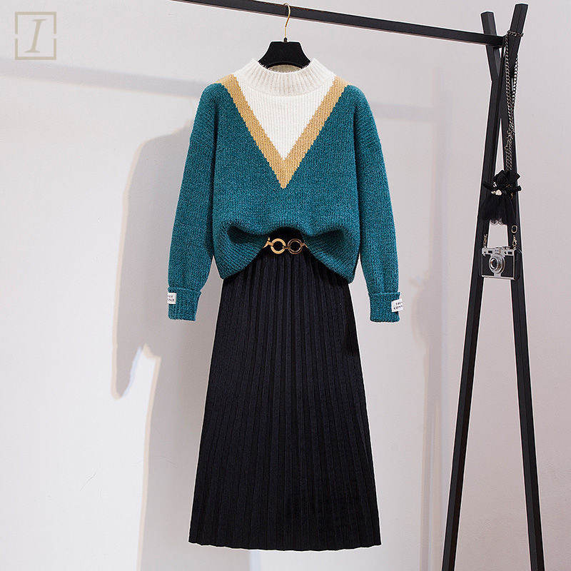 藍色毛衣+黑色裙類/套裝
