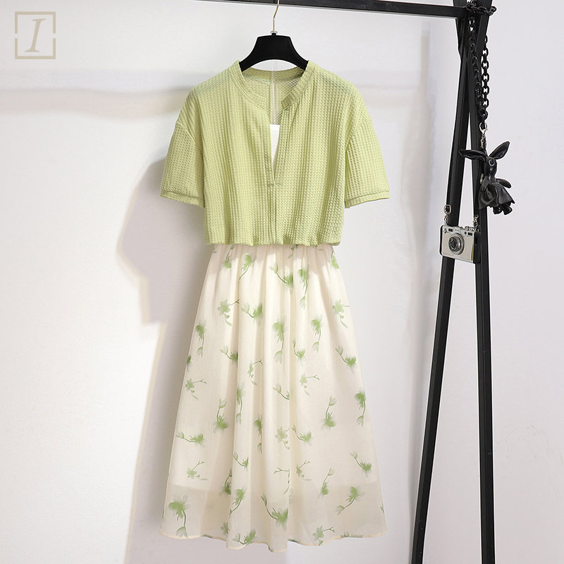 綠色/T恤+白色/裙類/兩件套